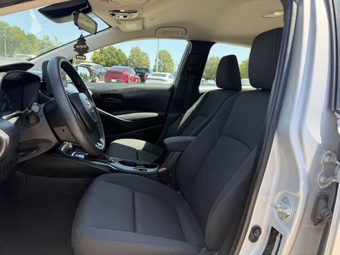 Used 2023 Toyota Corolla LE FWD image 23