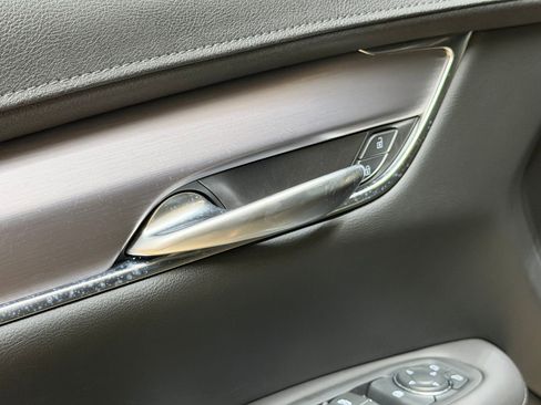 Certified 2022 Cadillac XT5 Luxury FWD image 22