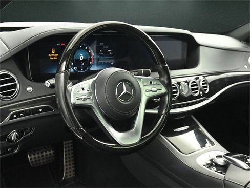 Used 2020 Mercedes-Benz S 560 4MATIC Sedan image 27