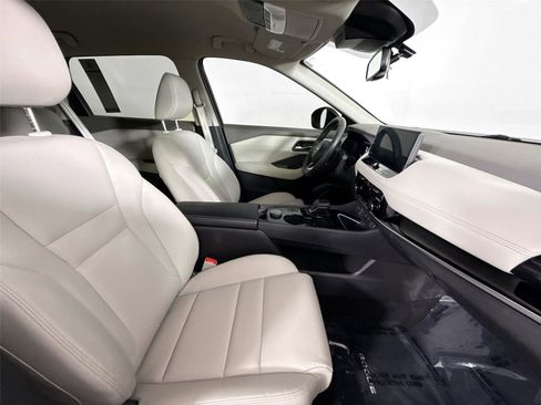 Used 2024 Nissan Rogue SL AWD/4WD image 42