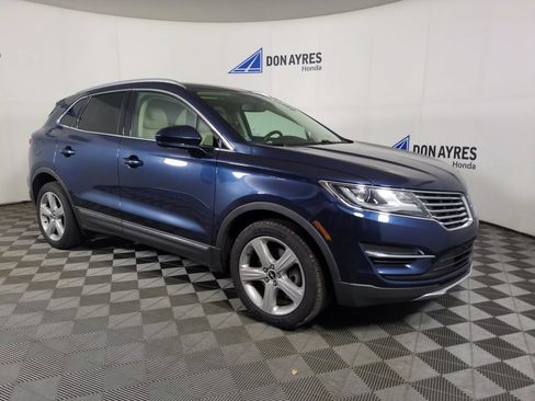 Used 2017 Lincoln MKC Premiere FWD image 9