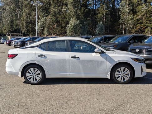 New 2025 Nissan Sentra S image 4