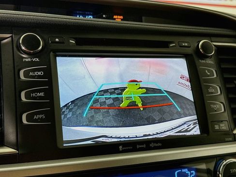Certified 2019 Toyota Highlander XLE AWD/4WD image 7