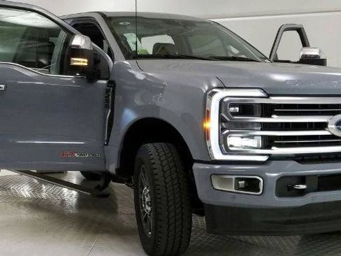 Certified 2024 Ford F250 Limited AWD/4WD image 8