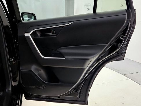 Used 2023 Toyota RAV4 LE image 19