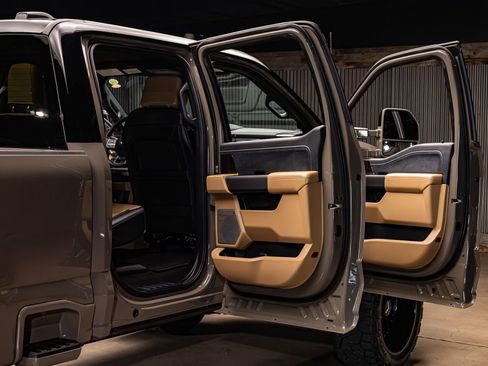 Used 2026 Ford F350 Lariat image 32