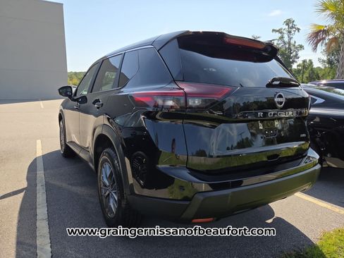 Used 2024 Nissan Rogue S AWD/4WD image 7