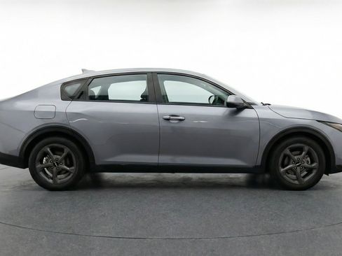 Used 2025 Kia K4 LXS FWD image 11