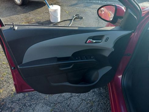 Used 2014 Chevrolet Sonic LT w/ LT Promotional Package image 7