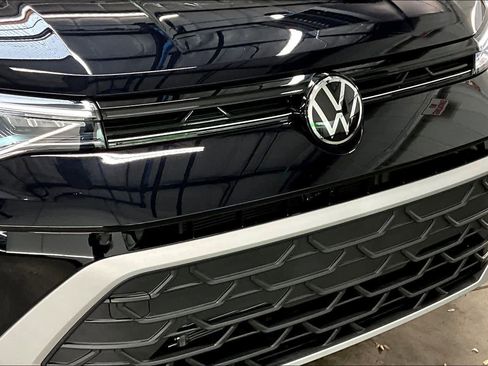 New 2026 Volkswagen Taos S image 32