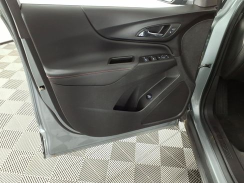 Used 2024 Chevrolet Equinox RS FWD image 17