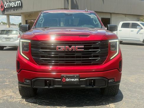 Used 2023 GMC Sierra 1500 Elevation AWD/4WD image 2