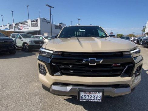 Used 2024 Chevrolet Colorado Z71 w/ Z71 Convenience Package 2 image 3