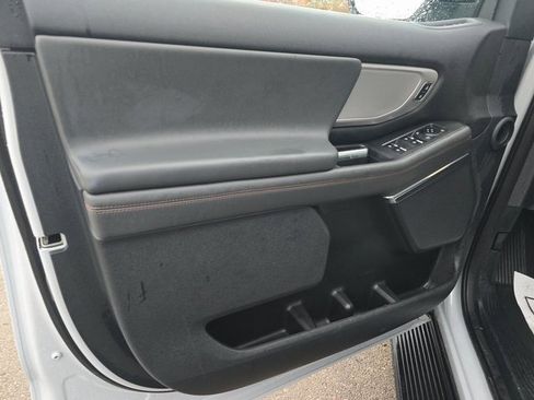 Used 2025 Ford Expedition Active image 17