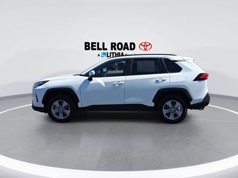 Used 2025 Toyota RAV4 XLE FWD image 5