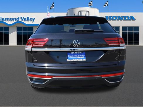 Used 2020 Volkswagen Atlas Cross Sport SE FWD image 5