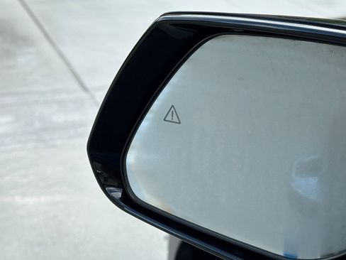 New 2025 Kia Niro SX image 17