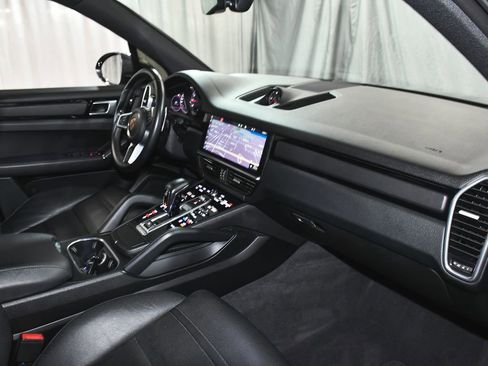 Used 2019 Porsche Cayenne S AWD/4WD image 59