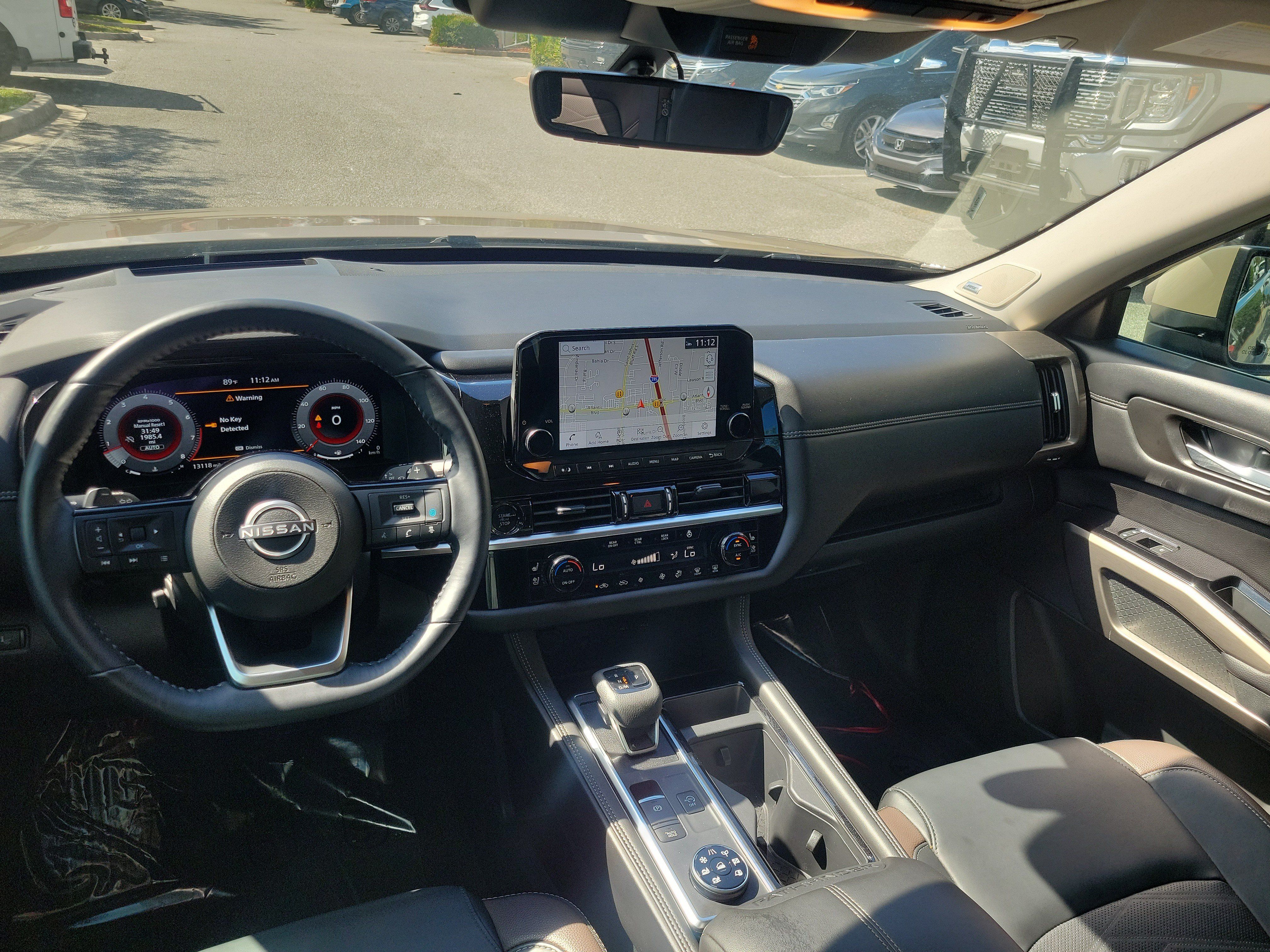Used 2025 Nissan Pathfinder Platinum w/ Cargo Package AWD/4WD image 13