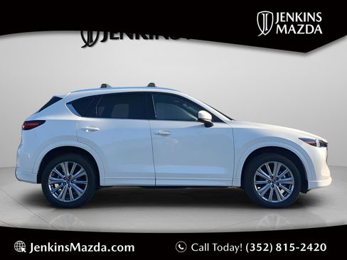 Used 2022 MAZDA CX-5 Signature image 1