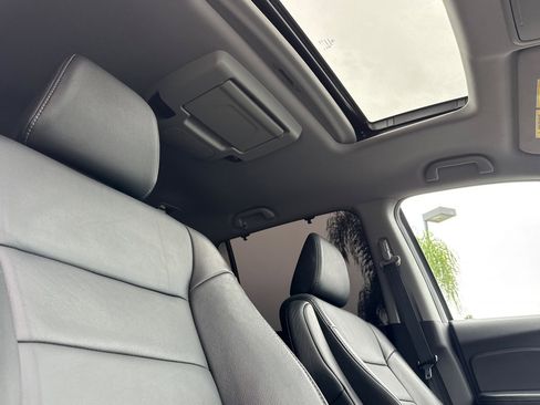 Used 2020 Honda Pilot Touring image 24