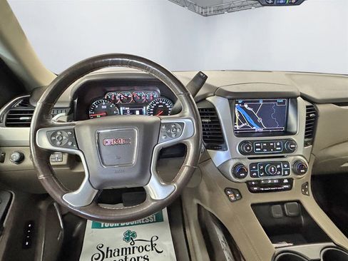 Used 2018 GMC Yukon SLT w/ Premium Edition image 19