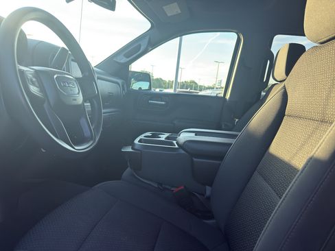 Used 2021 GMC Sierra 1500 4x4 Crew Cab w/ Sierra Value Package image 25