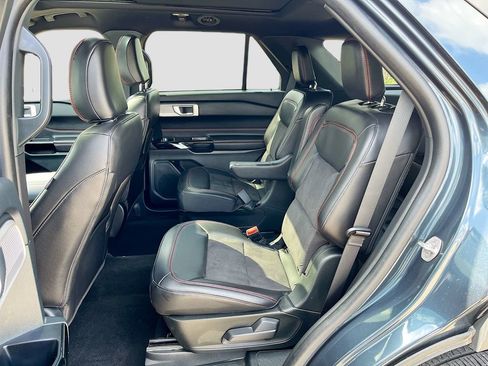 Used 2023 Ford Explorer ST-Line w/ Class IV Trailer Tow Package image 26