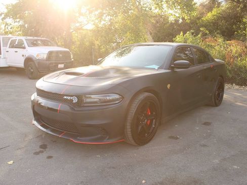 Used 2018 Dodge Charger SRT Hellcat w/ Harman/Kardon Audio Group RWD image 3