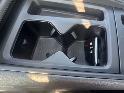 New 2025 Volkswagen Tiguan S image 32