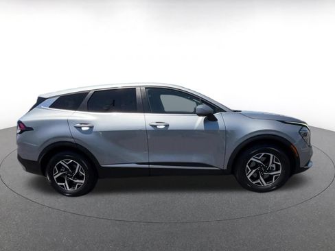 Used 2025 Kia Sportage LX FWD image 16