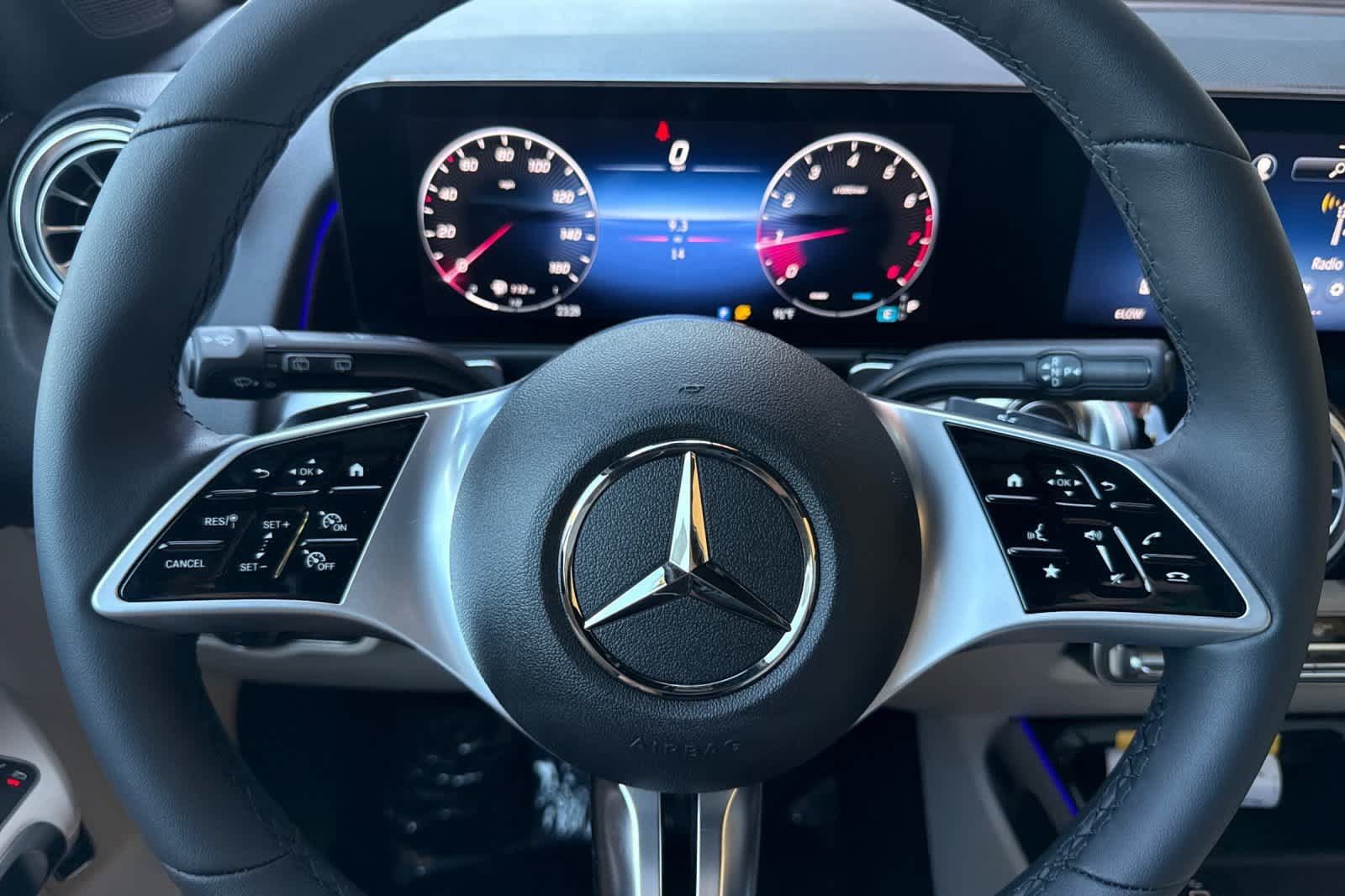 New 2026 Mercedes-Benz GLB 250 image 22
