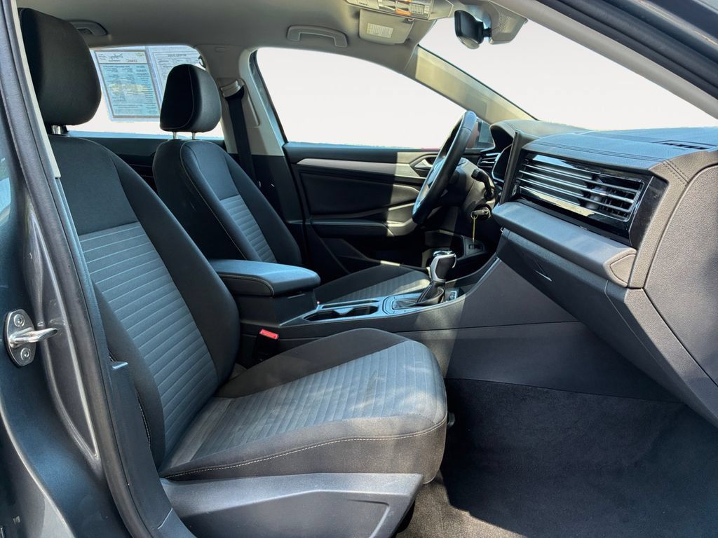 Used 2025 Volkswagen Jetta S FWD image 15