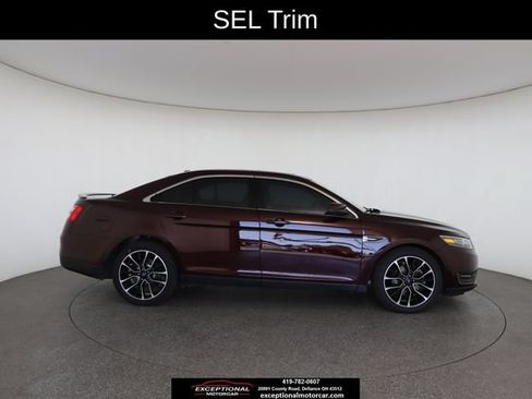 Used 2018 Ford Taurus SEL w/ Equipment Group 201A AWD/4WD image 23