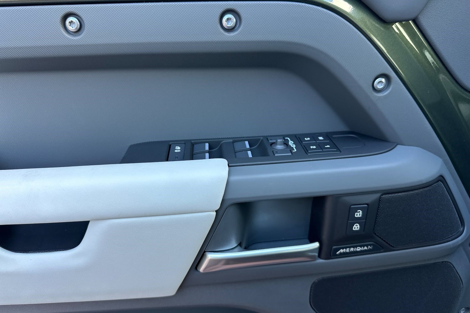 New 2026 Land Rover Defender 110 S AWD/4WD image 14