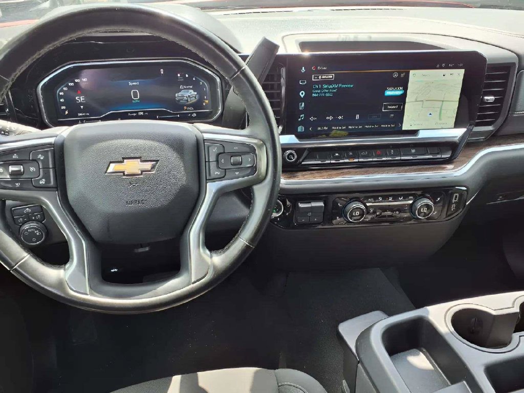 Used 2025 Chevrolet Silverado 1500 LT RWD image 12