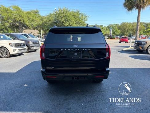 Certified 2025 Ford Expedition Active RWD image 7