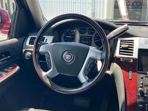 Used 2008 Cadillac Escalade AWD image 12
