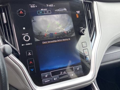 Used 2023 Subaru Outback Premium image 35