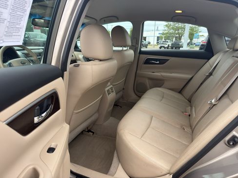 Used 2014 Nissan Altima 2.5 SL FWD image 29