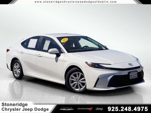Used 2025 Toyota Camry LE FWD image 1