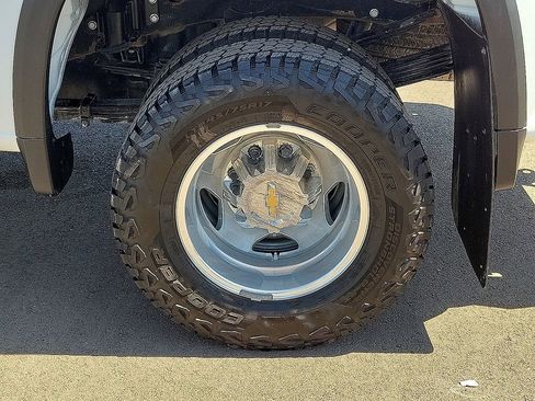 Used 2024 Chevrolet Silverado 3500 LT w/ Texas Edition image 10