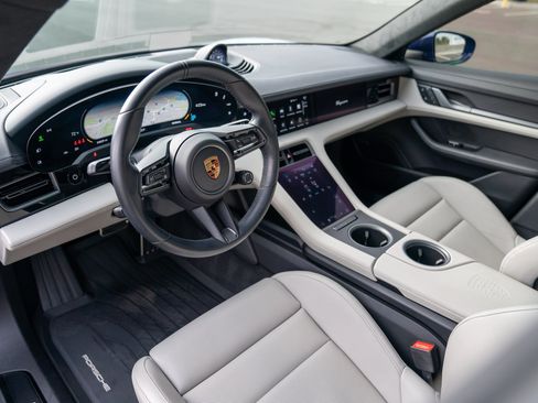 Certified 2024 Porsche Taycan GTS AWD/4WD image 4