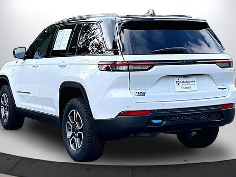 Used 2023 Jeep Grand Cherokee Trailhawk AWD/4WD image 6