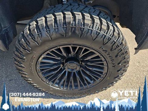 Used 2024 GMC Sierra 3500 Denali Ultimate AWD/4WD image 10