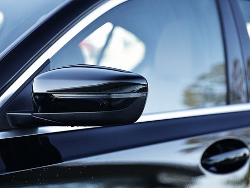 New 2025 BMW 330i xDrive Sedan w/ Convenience Package image 11