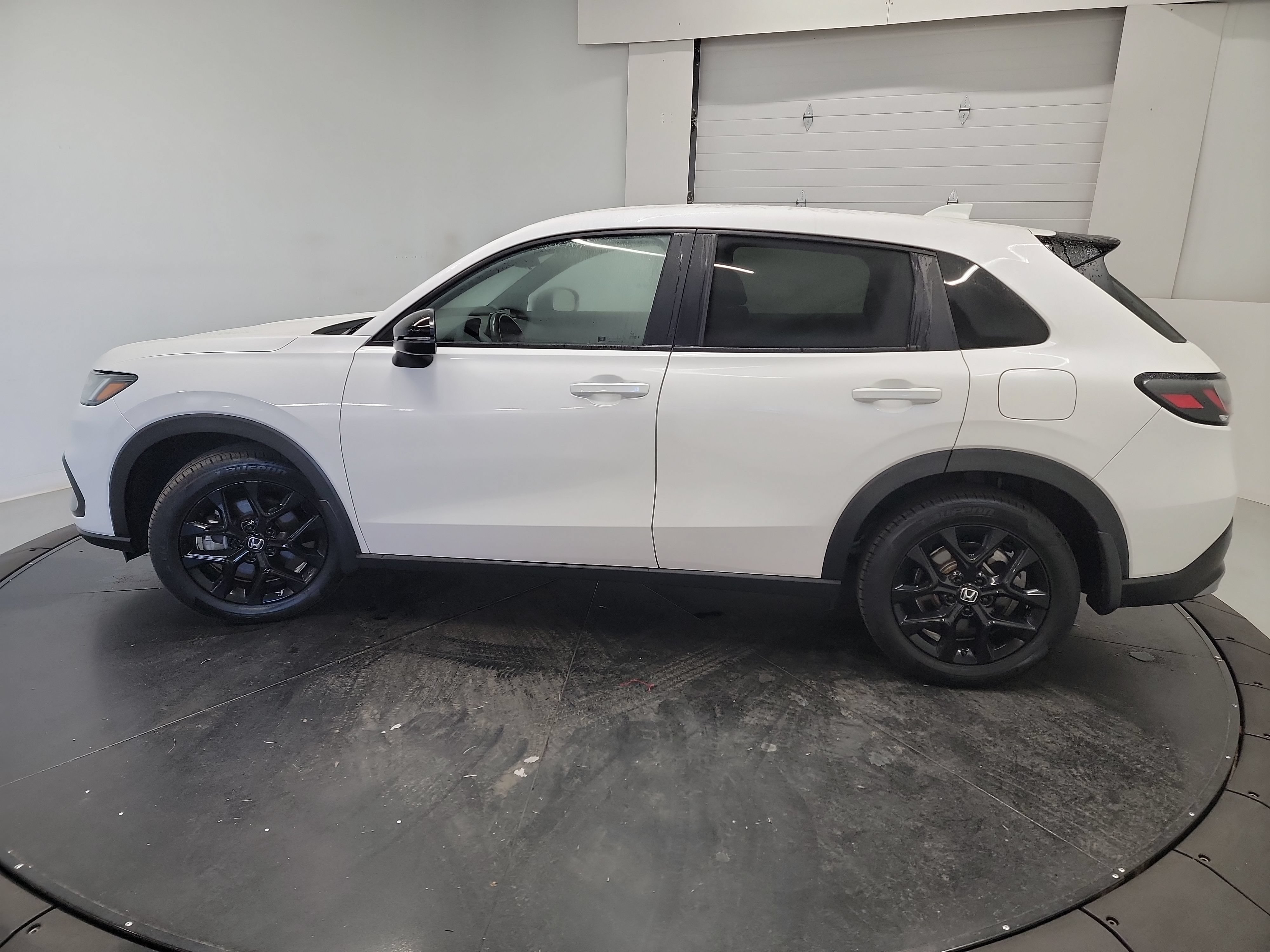 Used 2025 Honda HR-V Sport image 4