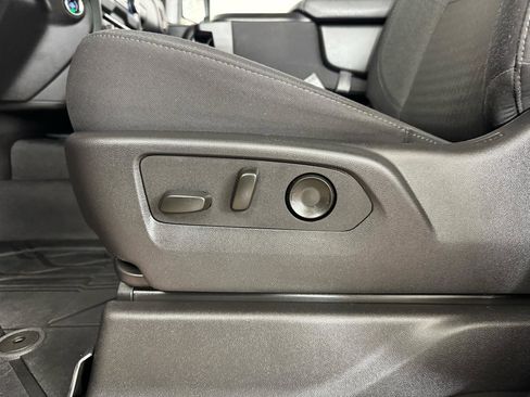 Used 2025 Chevrolet Silverado 2500 Custom w/ Custom Value Package image 15