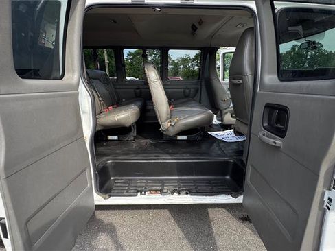 Used 2017 Chevrolet Express 2500 LS RWD image 38