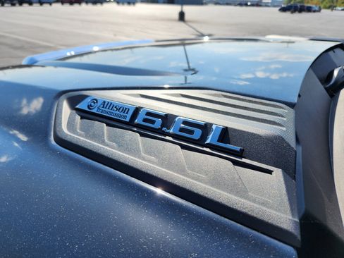 Used 2024 Chevrolet Silverado 2500 LT image 11